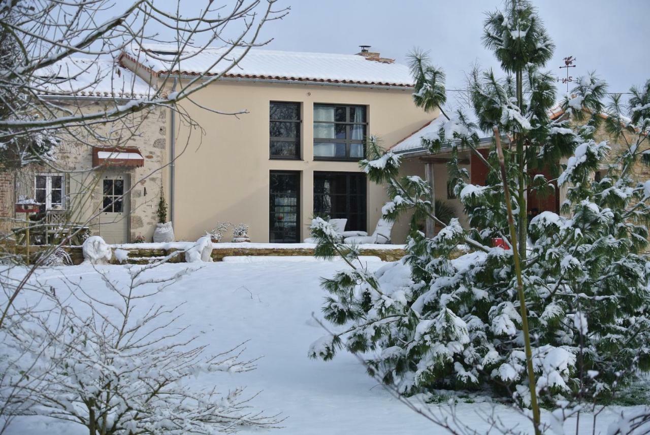 Les Epis Du Vent Bed and Breakfast Adilly Buitenkant foto